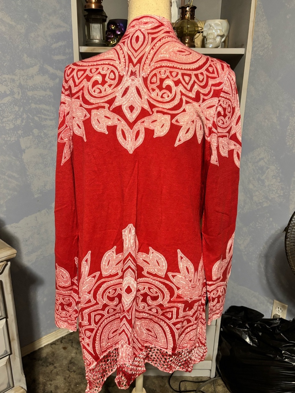 : Chico’s Dazzling Paisley Sweater Cardigan Red White Open Front Size 2 large - Picture 7 of 11